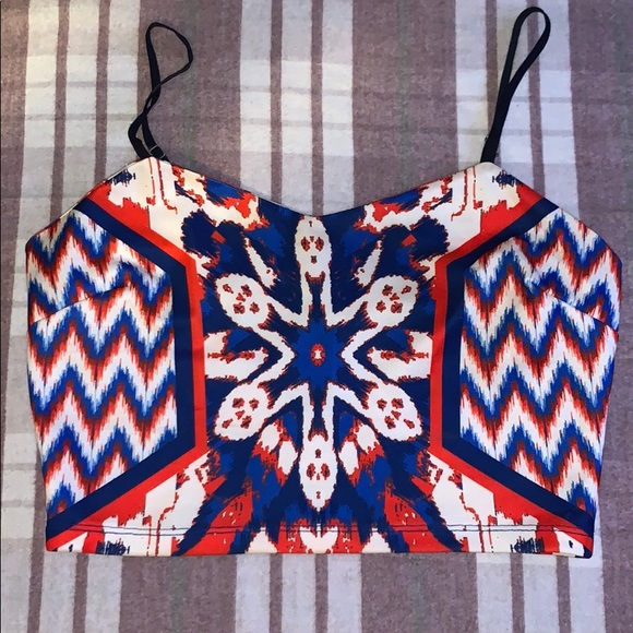 Crop top - Picture 2 of 4